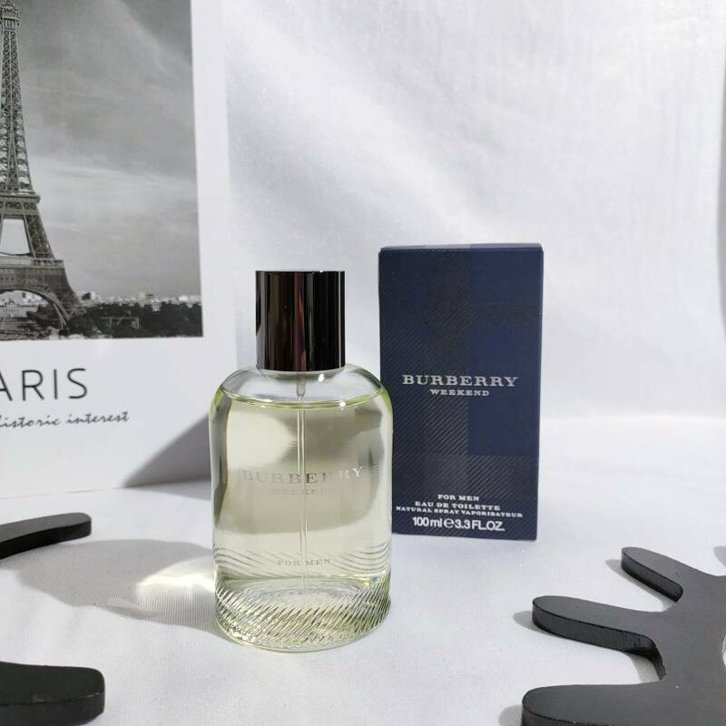 Burberry Weekend, Apa de Toalet,  Barbati - 100ml