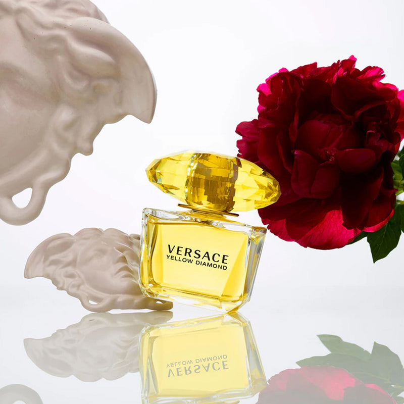 Versace Yellow Diamond, Apa de Toaleta, Femei - 50ml